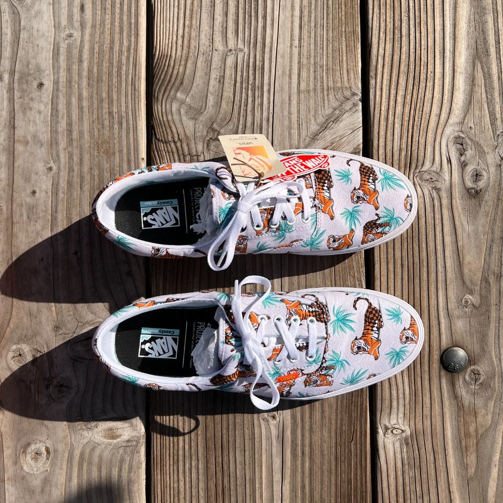 Size 13 Mens - VANS Era ComfyCush x Discovery Project CAT White